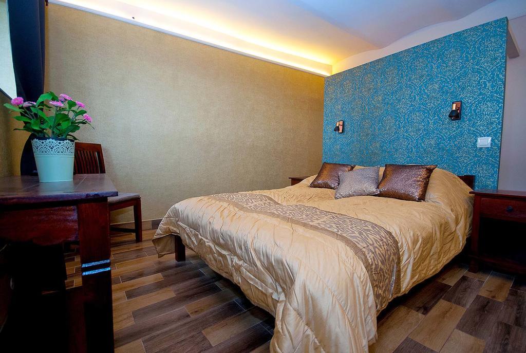 Aradi Apartman Pecs Bagian luar foto